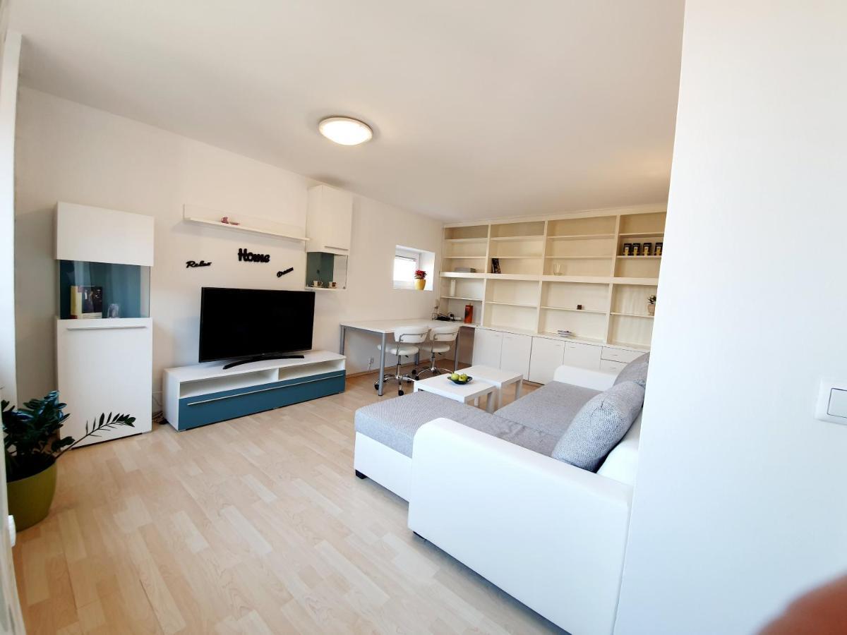 Bossa Nova Castle&Outstanding Home With Garage Ljubljana Bagian luar foto